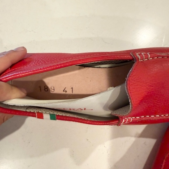 Jackal Milano Italian Red leather loafer driving shoes sz 41
US 8/8.5